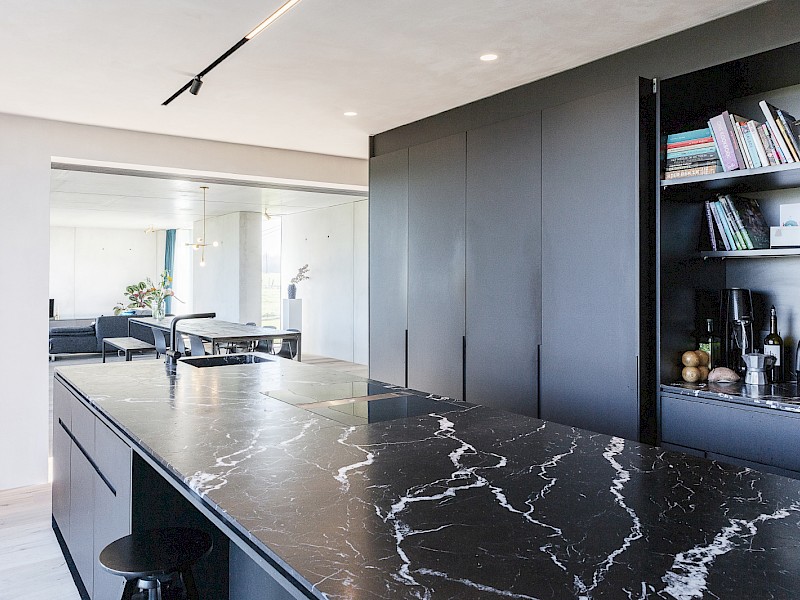  MIES